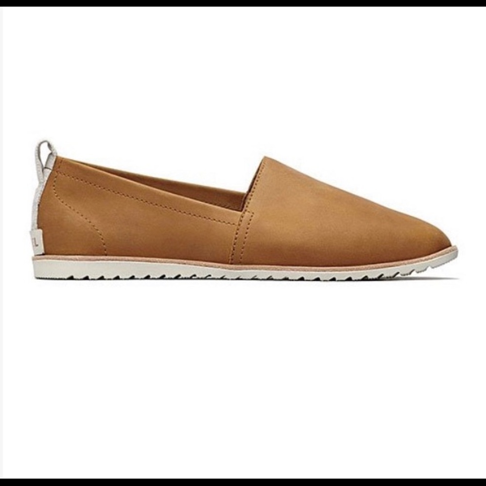 TODAY: $25 Sorel ELLA Camel soft shoe NIB